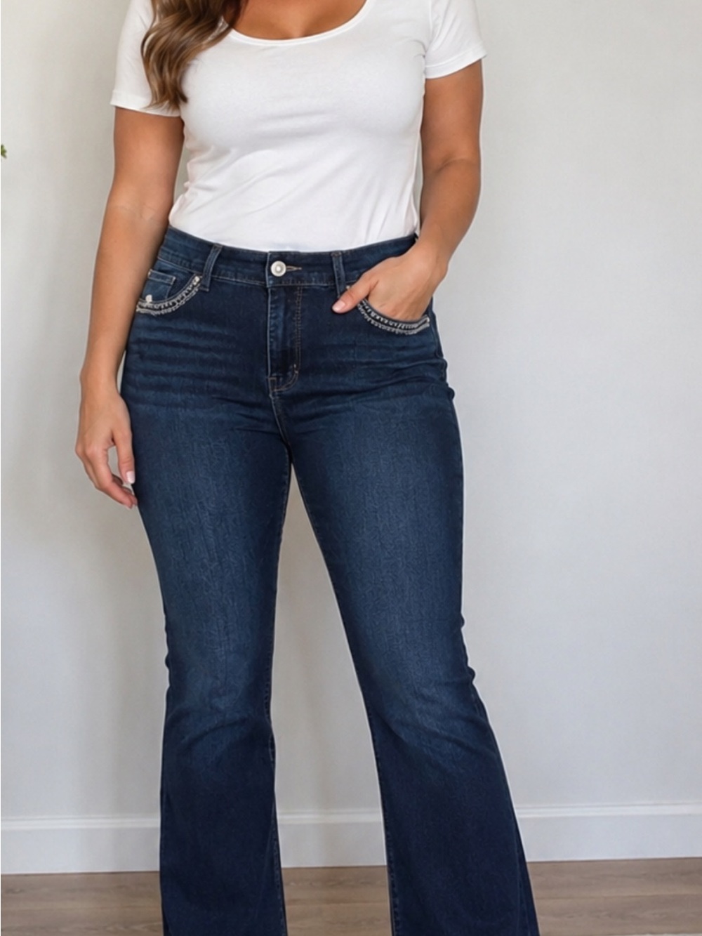 Women’s Curvy Bootcut Jeans Size 14 Dark Wash Rhinestone Waist Detail Raw # 99